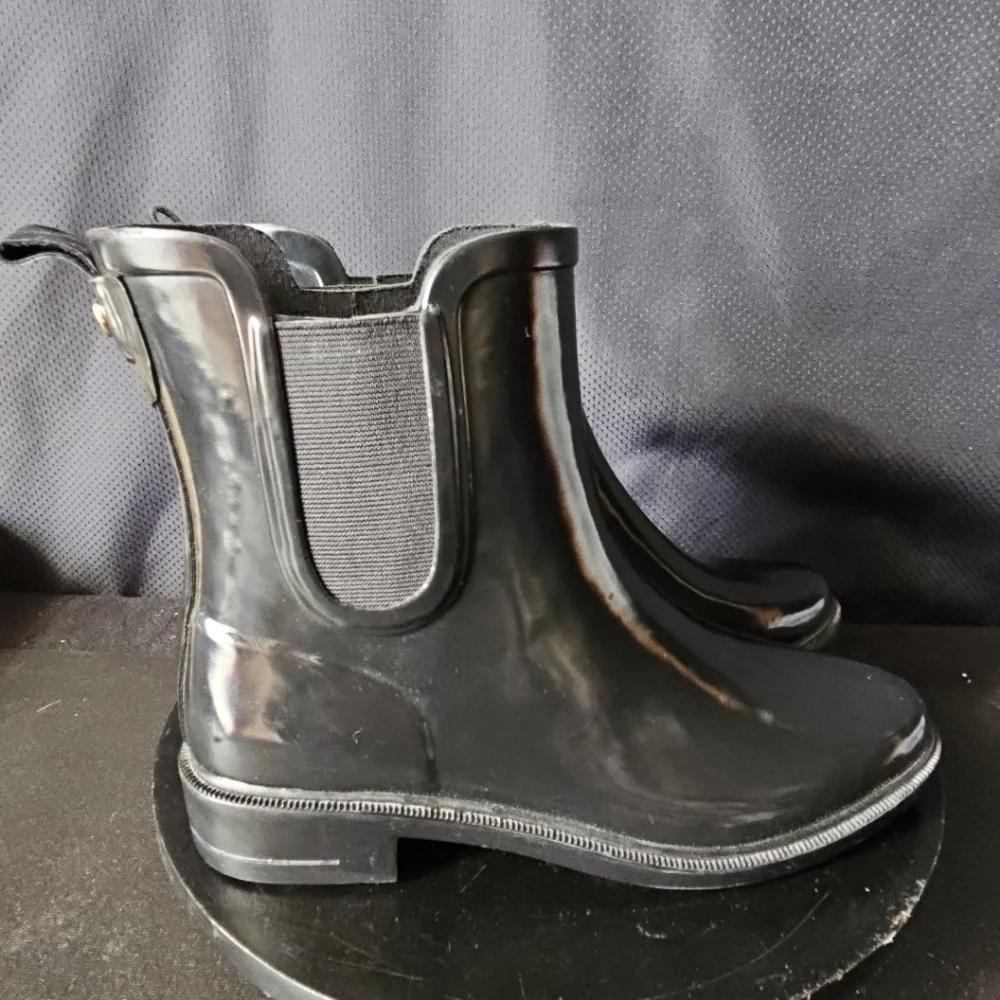 TORY BURCH Women's Foul Weather Black‎ Rubber Rain Boots 7US Size NEW